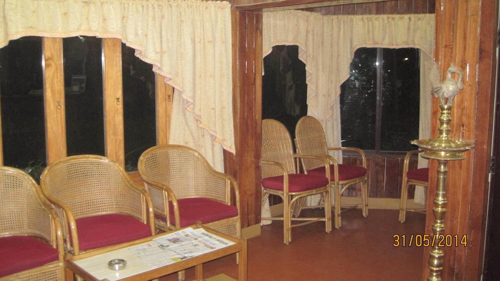 Poopada Hotel Munnar Exterior photo