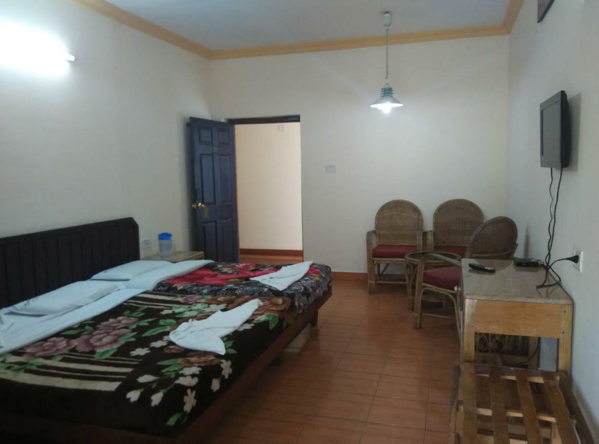 Poopada Hotel Munnar Exterior photo